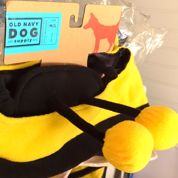 ππΎNWTπΎπ OLD NAVY π₯°πΆπΊDog SupplyπΊπΆπ₯° M/L π BUMBLEBEE COSTUME π 2 avail! - Picture 1 of 12